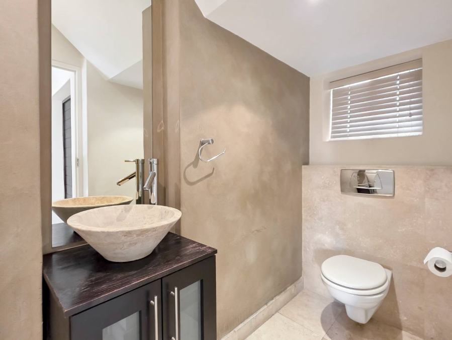 3 Bedroom Property for Sale in Fresnaye Western Cape